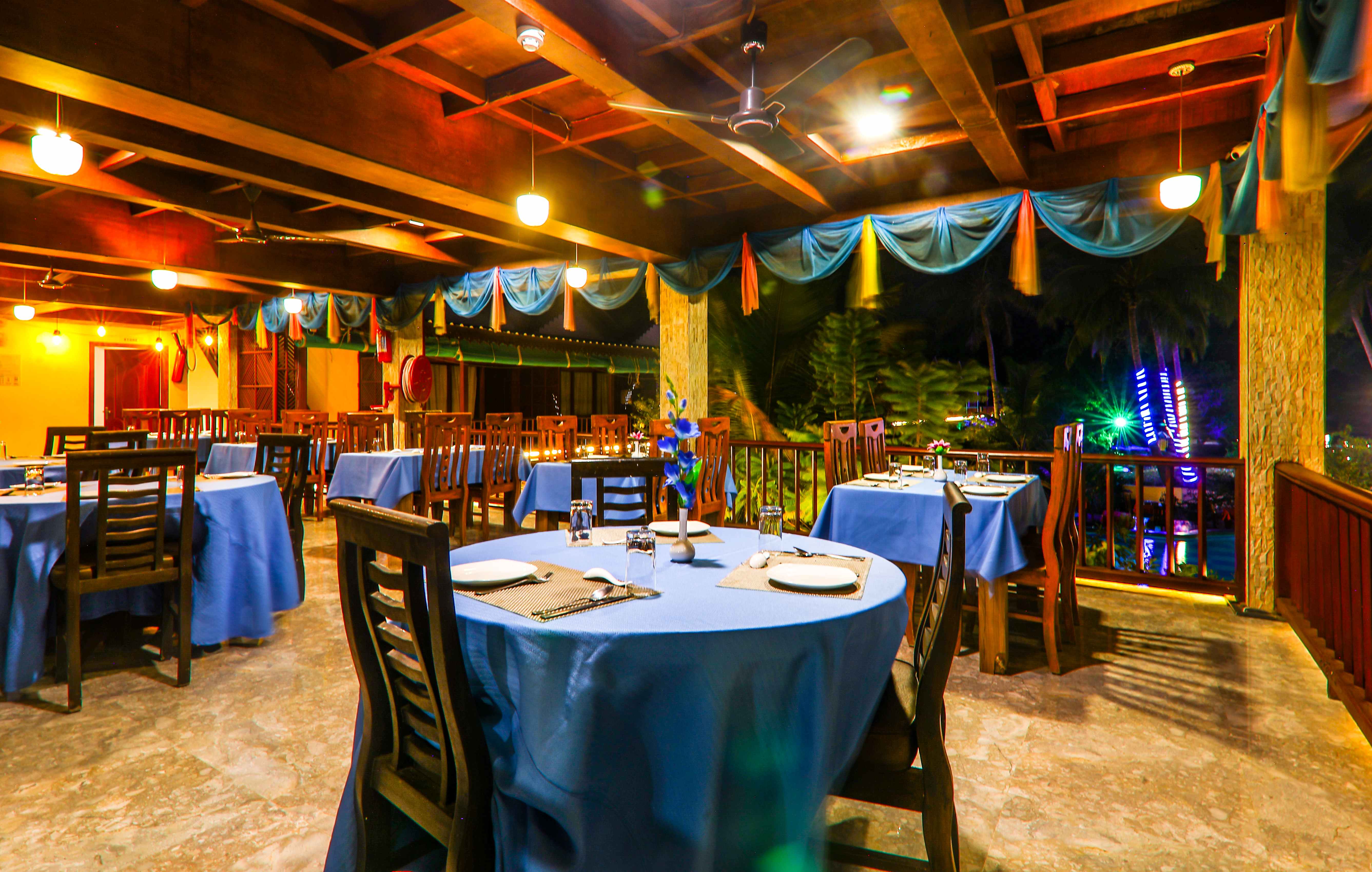 Aquays Neil - Restaurant.jpg