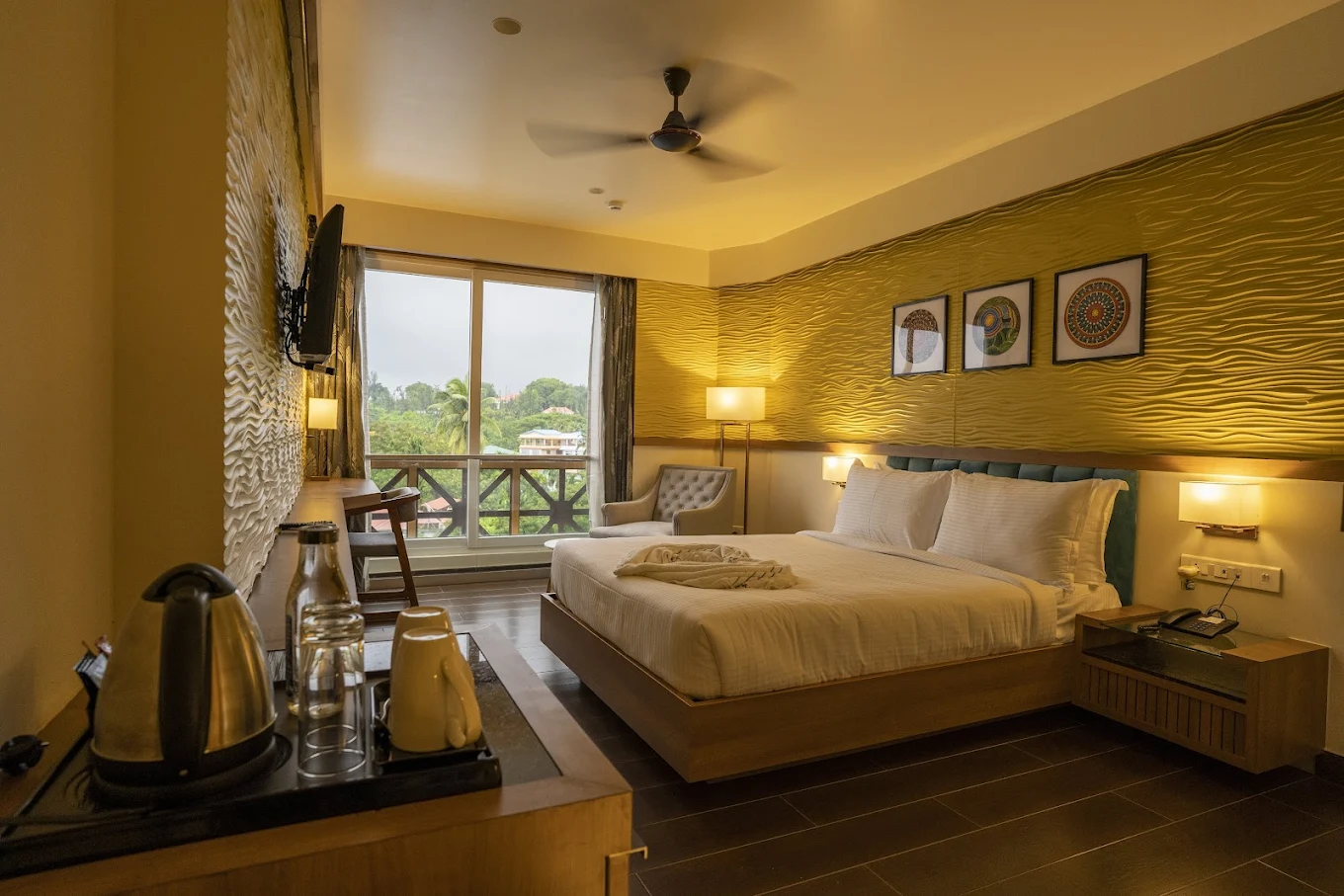 Bayleaf Inn Premium Room .webp
