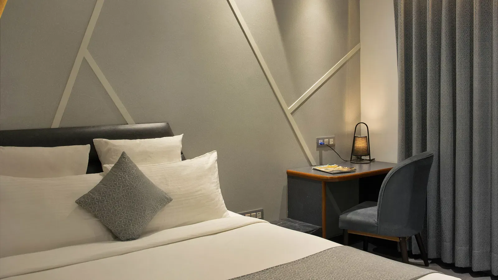 Coral Deluxe Room.webp