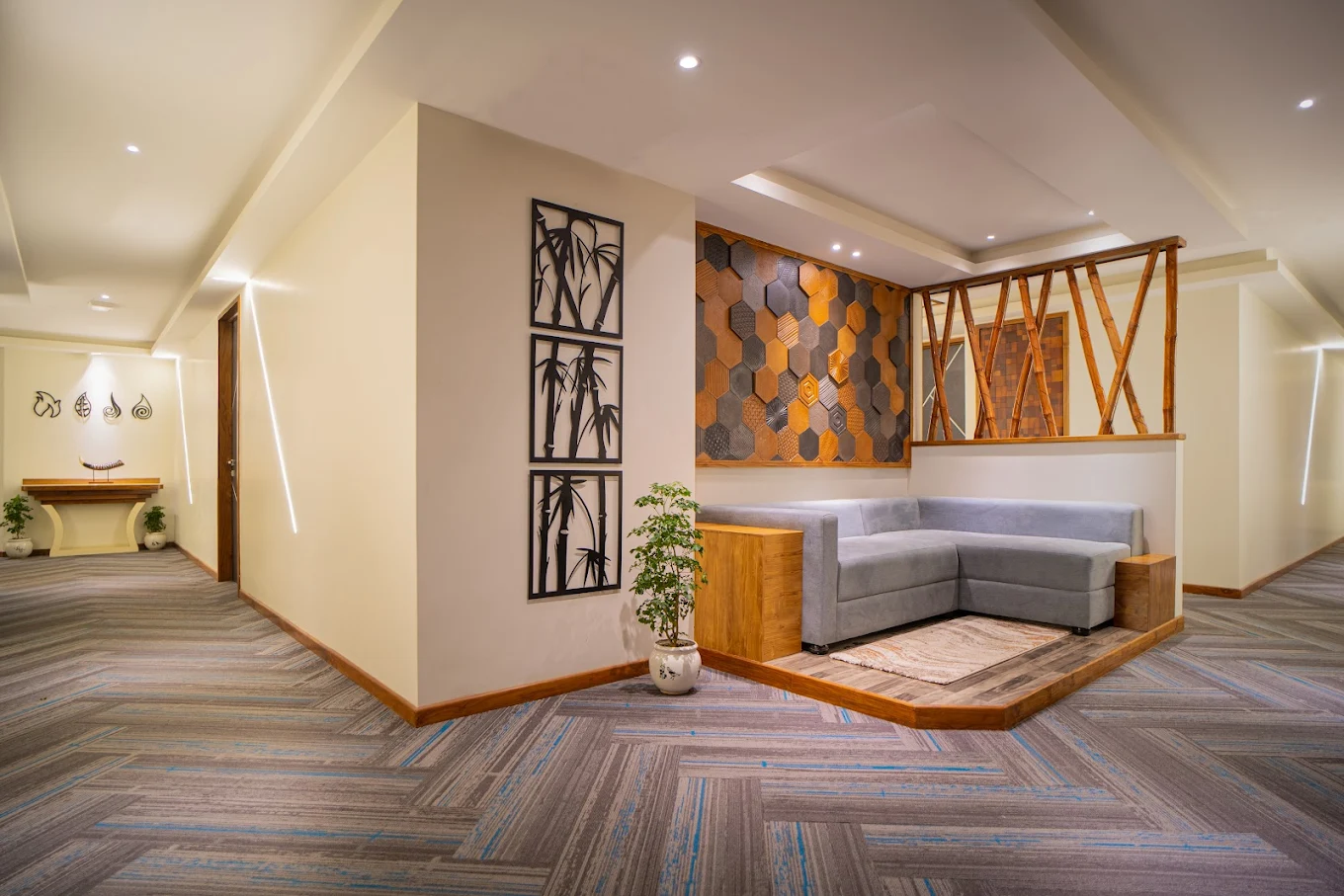 Coral Reef Hotel & Spa lounge .webp