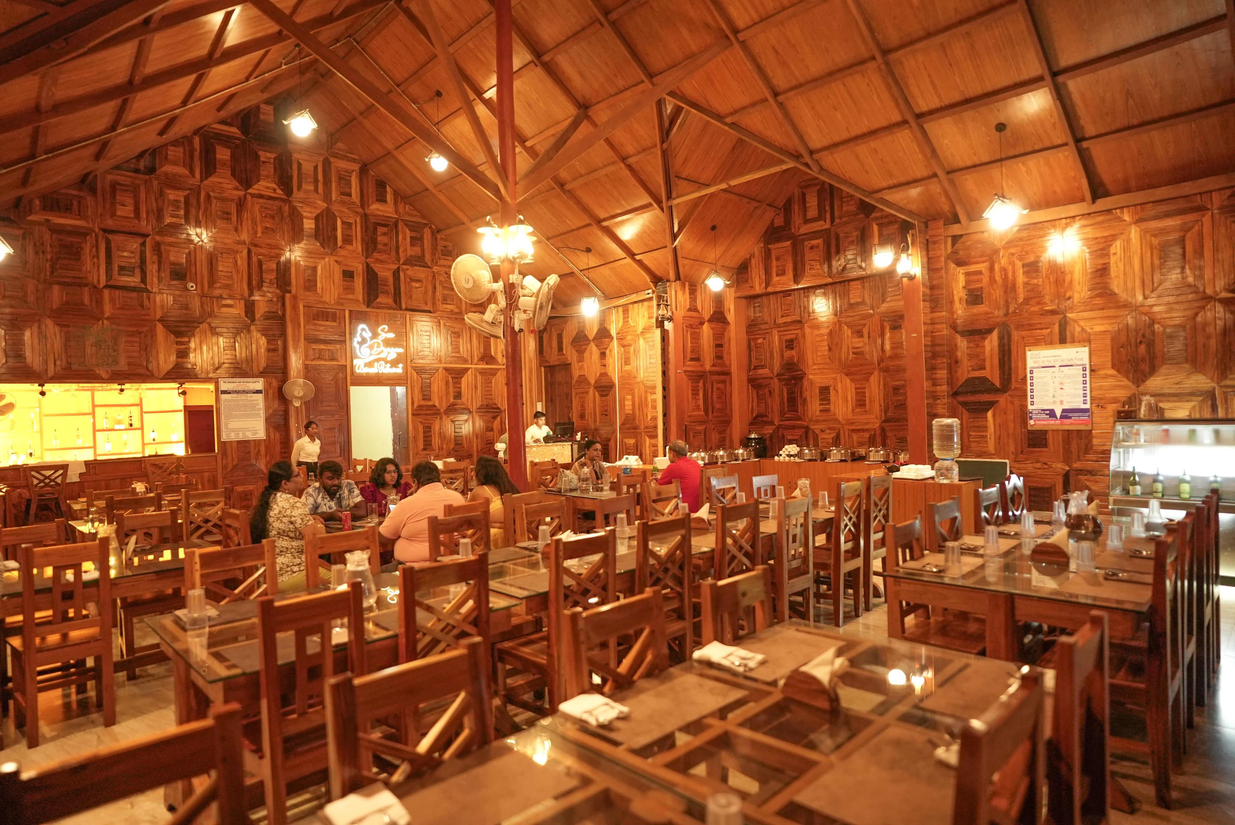 HIBR - Restaurant.jpg
