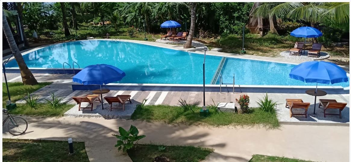 Pearl-park-Beach-resort-Pool.jpg