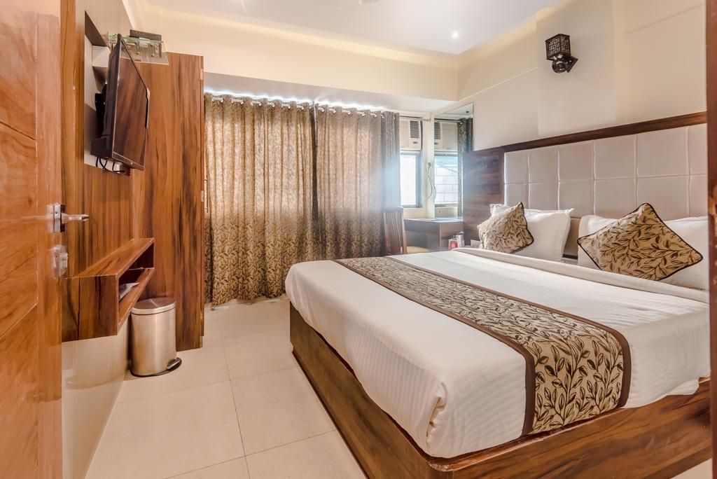 Reef Valley Resort - A:C Deluxe Villa.jpg