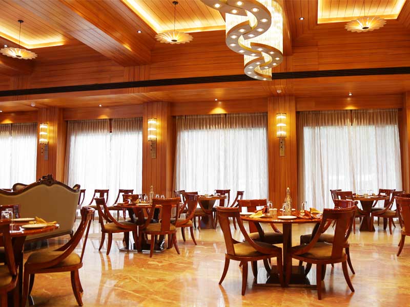 Sandyy Waves - Dining area.jpg