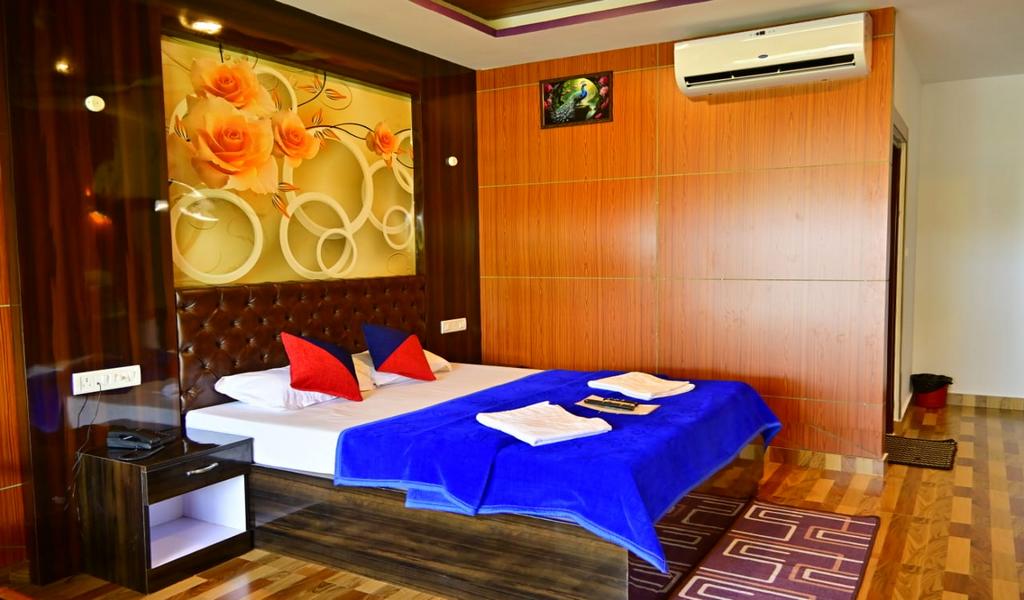Save Green Resort - Super Deluxe Room.jpg