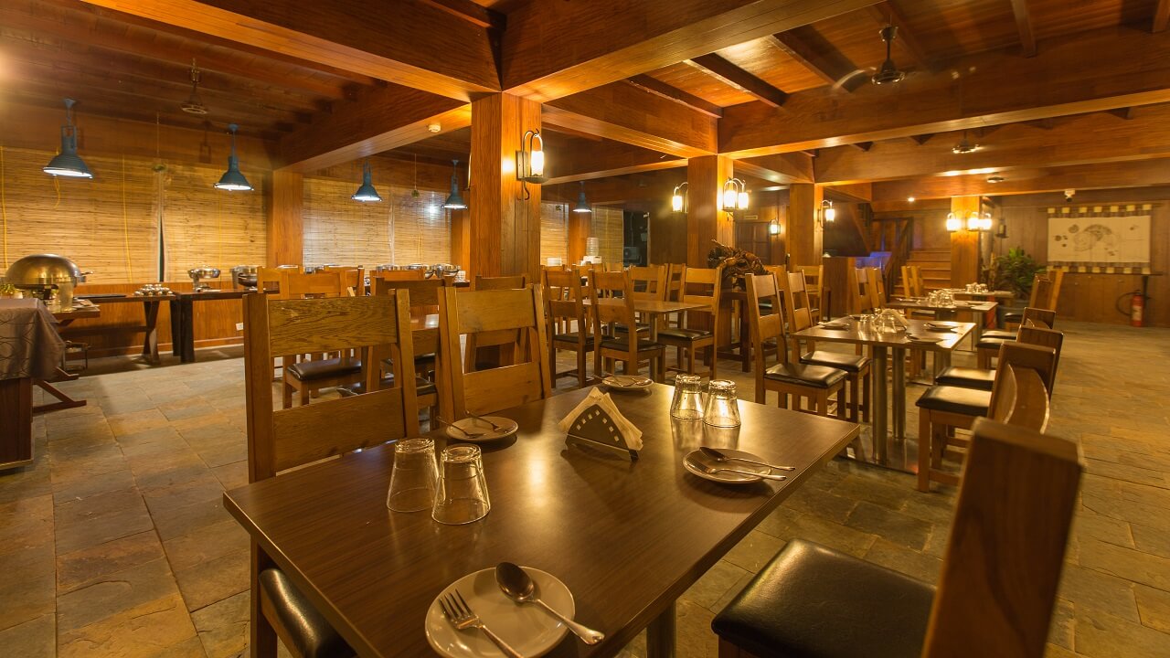 TSG Aura Neil - Moonlight Restaurant.jpg