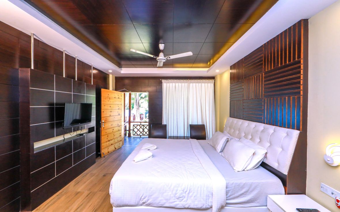 deluxe-room-with-sea-view-4.jpg
