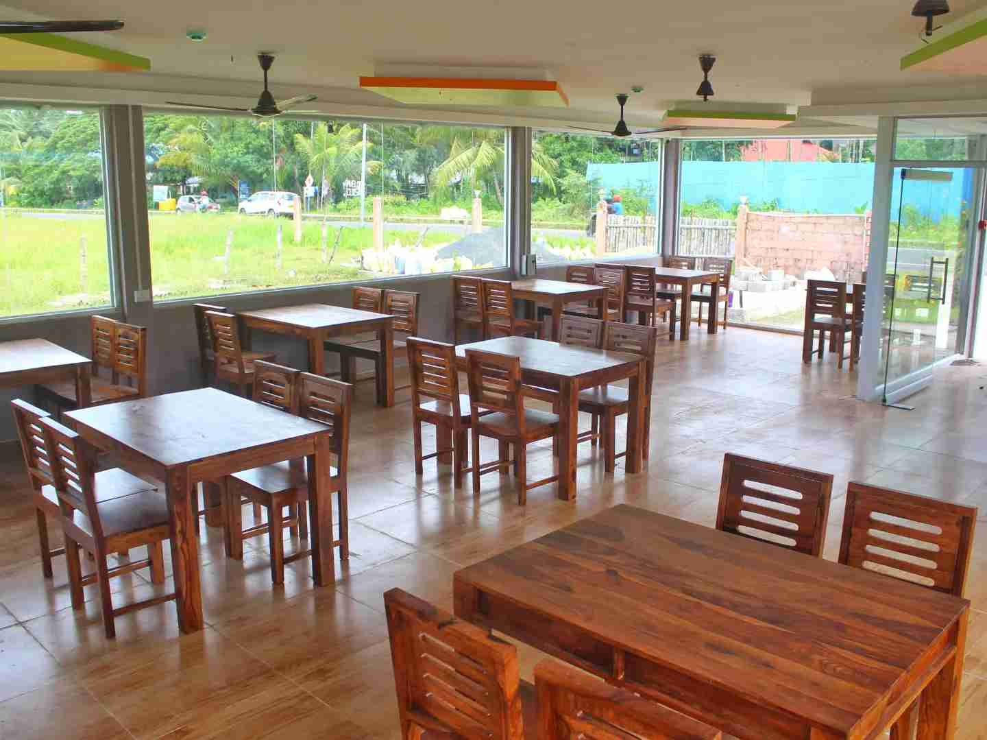 Hotel Heaven Garden - Dining area.jpg