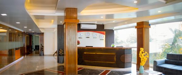 Hotel Hilltop International - Reception.jpg
