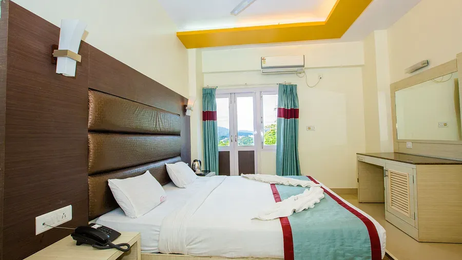 Rooms_(6).webp