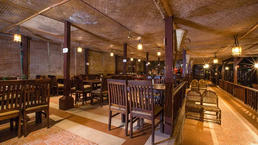 Symphony Plam Beach Resort - The Charcoal Restaurant.webp
