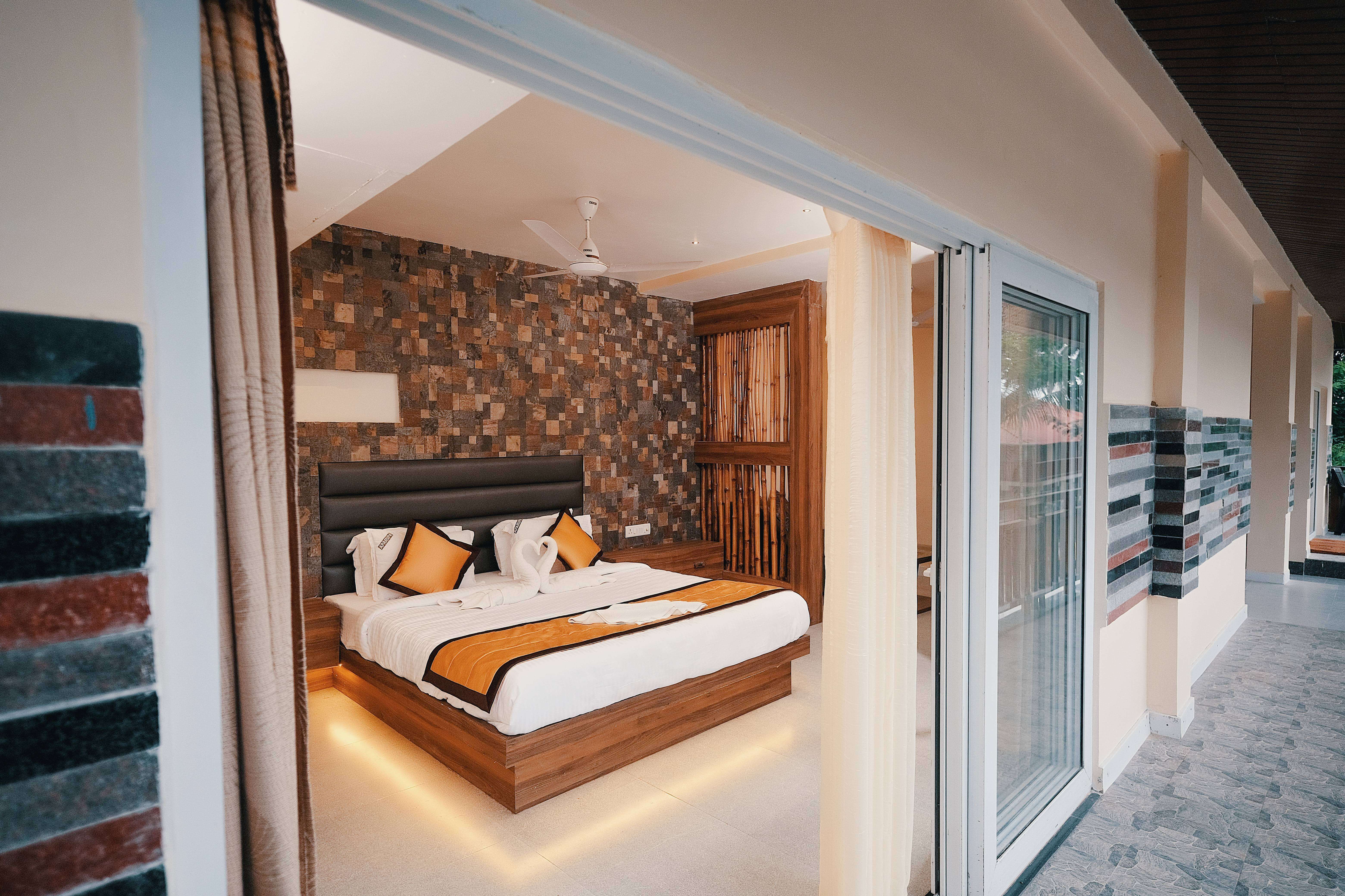 luxury-room-1.jpg
