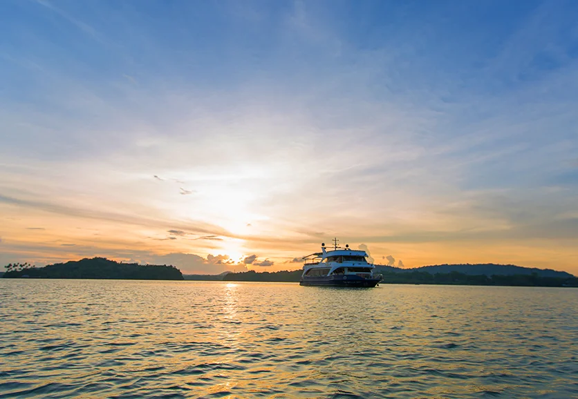 TSG-Bella-Bay-Sunset-Cruise.webp